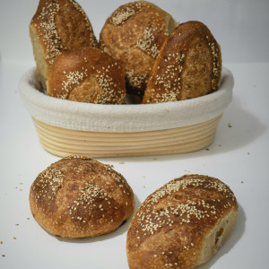 Хлебчета с поръска от сусам и ленено семе