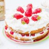 Безглутенова торта с ягоди и целувки