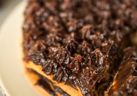 Торта Гараш с течен шоколад от фурми